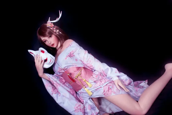 Elsa Babe Akimoto Mizuki